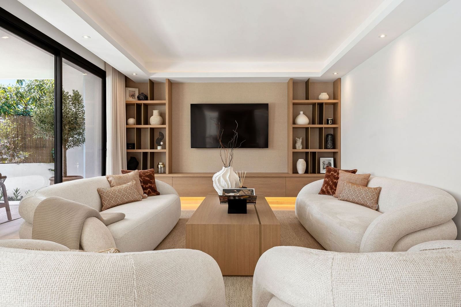 5 soveværelse Villa til salg i Atalaya de Rio Verde med swimmingpool garage - € 3.650.000 (Ref: 8912457)