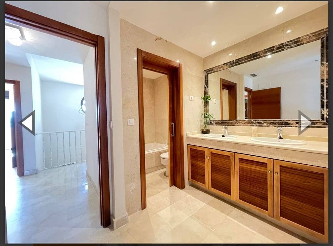 6 bedroom Villa for sale in Benahavis with pool garage - € 7,495,000 (Ref: 8920449)