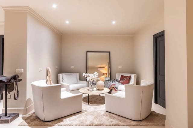 6 Zimmer Villa zu verkaufen in Nueva Andalucia, Marbella mit Pool Garage - 4.500.000 € (Ref: 8921016)