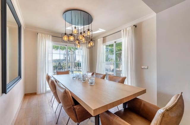 6 Zimmer Villa zu verkaufen in Nueva Andalucia, Marbella mit Pool Garage - 4.500.000 € (Ref: 8921016)