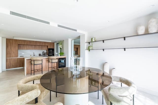 4 Zimmer Villa zu verkaufen in Nueva Andalucia, Marbella mit Pool Garage - 2.950.000 € (Ref: 8923321)