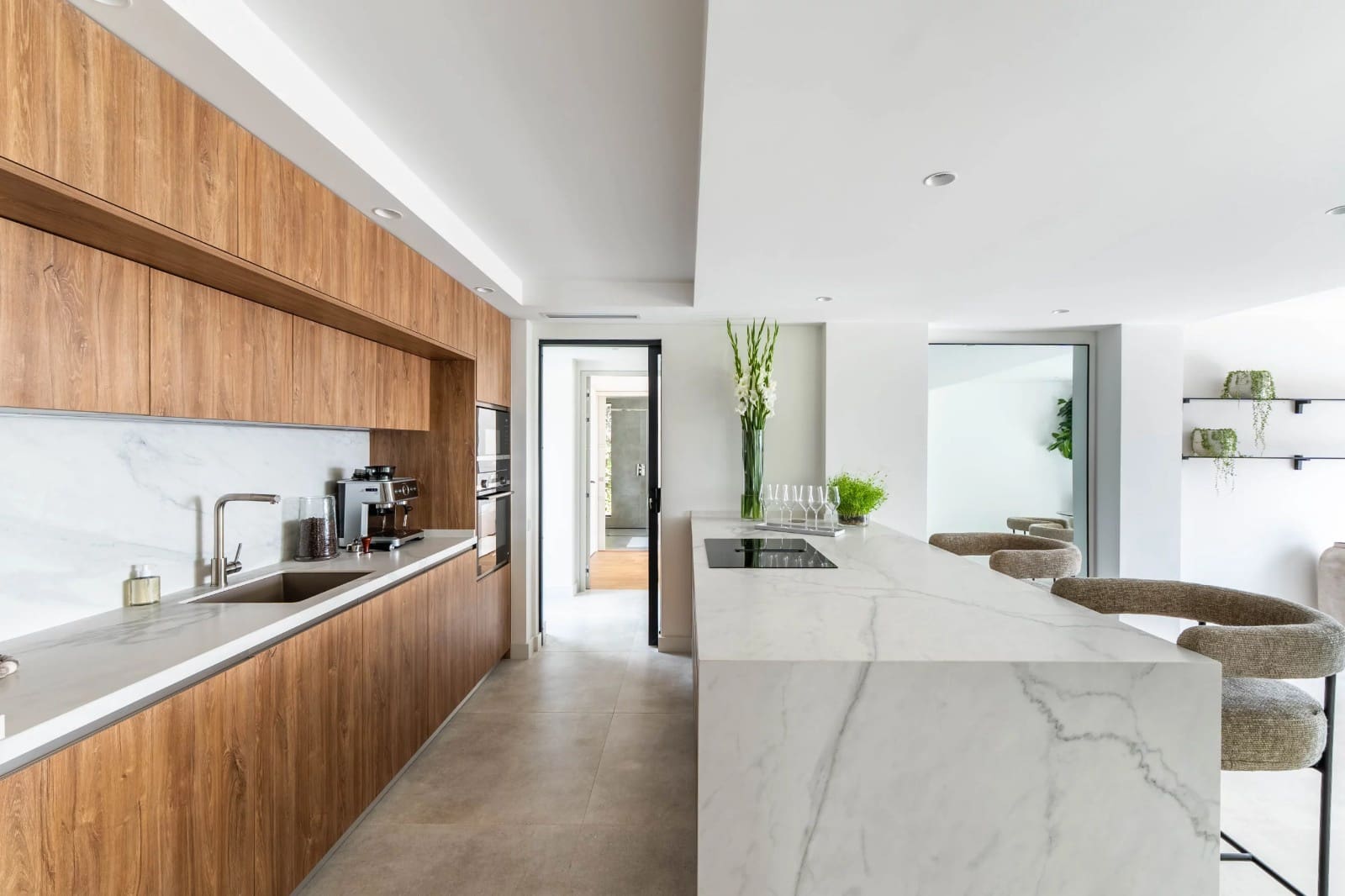 4 bedroom Villa for sale in Nueva Andalucia with pool garage - € 2,950,000 (Ref: 8923321)