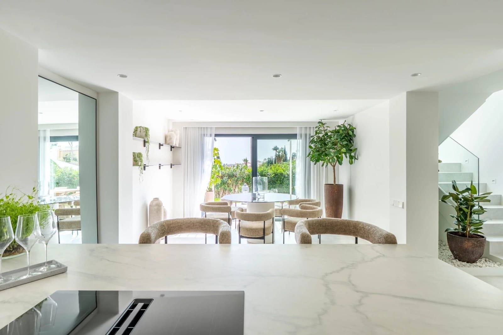 4 bedroom Villa for sale in Nueva Andalucia with pool garage - € 2,950,000 (Ref: 8923321)