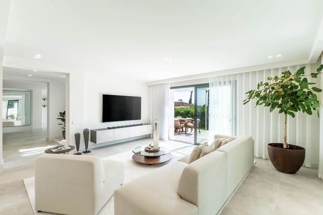 4 Zimmer Villa zu verkaufen in Nueva Andalucia, Marbella mit Pool Garage - 2.950.000 € (Ref: 8923321)