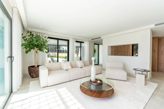 4 Zimmer Villa zu verkaufen in Nueva Andalucia, Marbella mit Pool Garage - 2.950.000 € (Ref: 8923321)