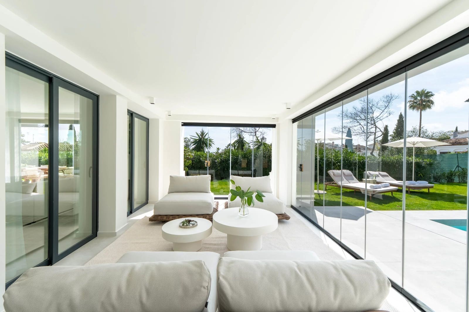 4 bedroom Villa for sale in Nueva Andalucia with pool garage - € 2,950,000 (Ref: 8923321)