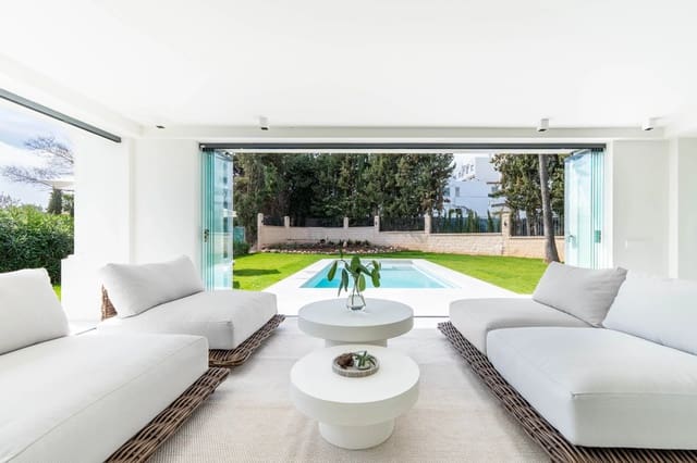 4 Zimmer Villa zu verkaufen in Nueva Andalucia, Marbella mit Pool Garage - 2.950.000 € (Ref: 8923321)