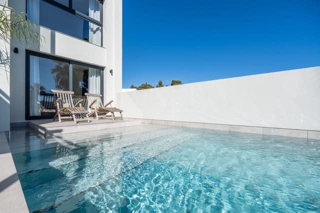 3 Zimmer Villa zu verkaufen in Nueva Andalucia, Marbella mit Pool Garage - 1.595.000 € (Ref: 8923391)