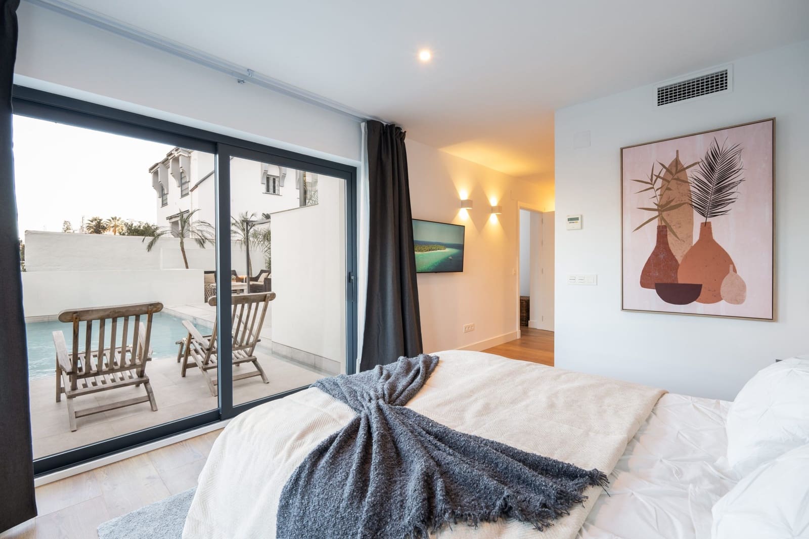 3 bedroom Villa for sale in Nueva Andalucia with pool garage - € 1,595,000 (Ref: 8923391)