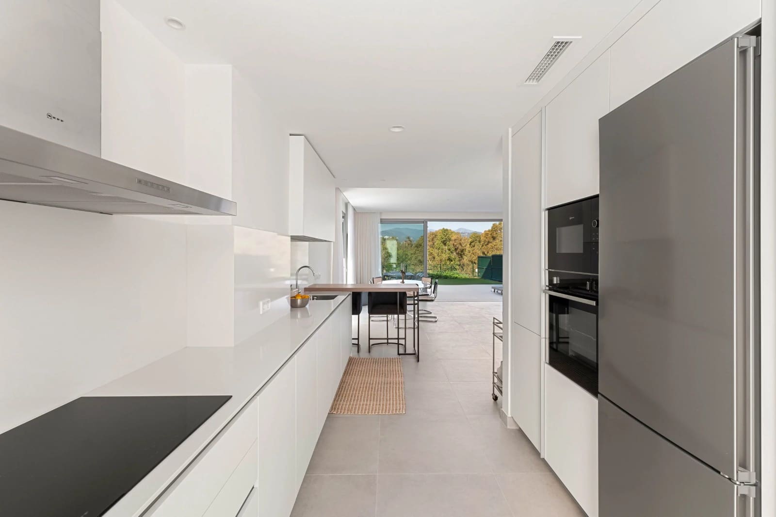 3 chambre Villa/Maison à vendre à Guadalmina avec piscine garage - 1 295 000 € (Ref: 8925353)