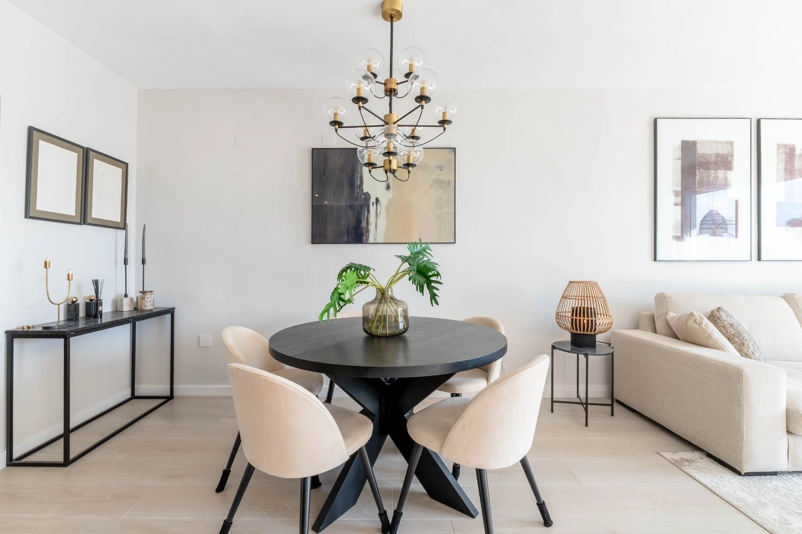 3 soverom Villa til salgs i Almeria by med garasje - € 669 000 (Ref: 8925964)