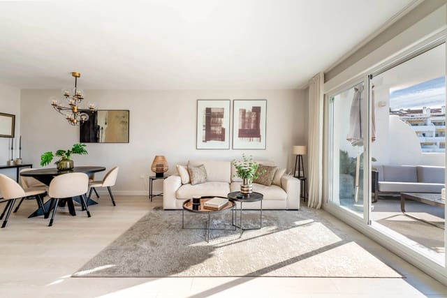 3 chambre Villa/Maison à vendre à Nueva Andalucía, Almería ville avec garage - 669 000 € (Ref: 8925964)