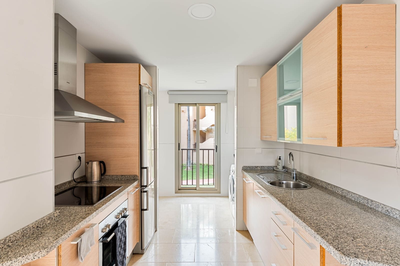 2 bedroom Apartment for sale in Benahavis with garage - € 620,000 (Ref: 8931727)