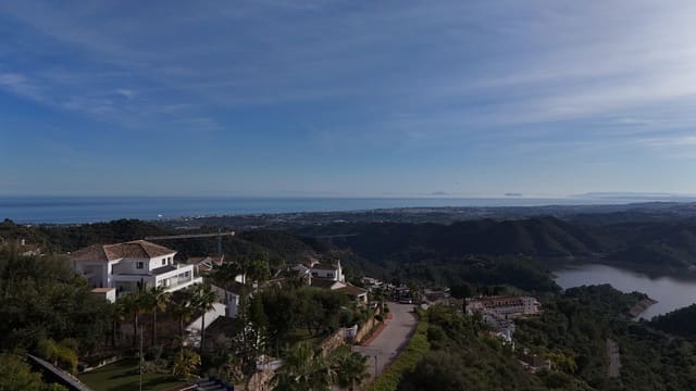 5 soverom Villa til salgs i Marbella med garasje - € 995 000 (Ref: 8931785)