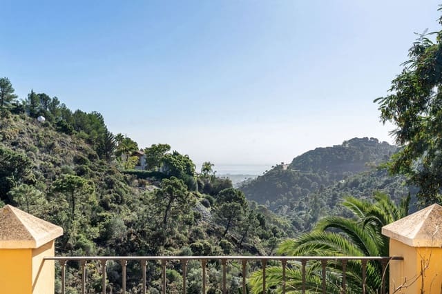 4 Zimmer Villa zu verkaufen in El Madroñal, Benahavís mit Pool - 2.500.000 € (Ref: 8936388)