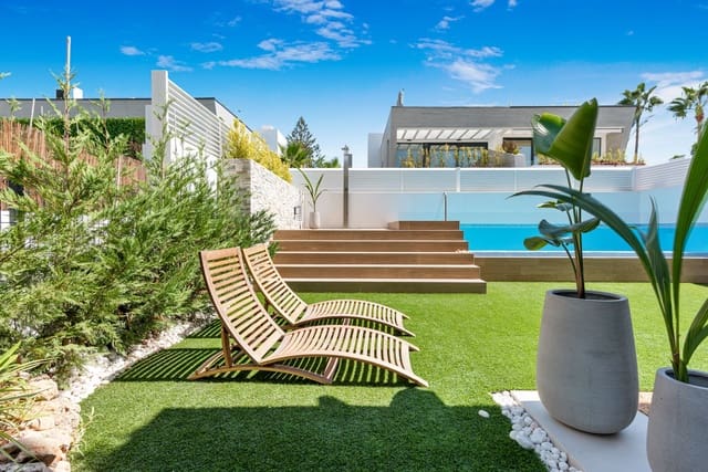 5 quarto Moradia para venda em Marbella com piscina garagem - 2 395 000 € (Ref: 8938375)