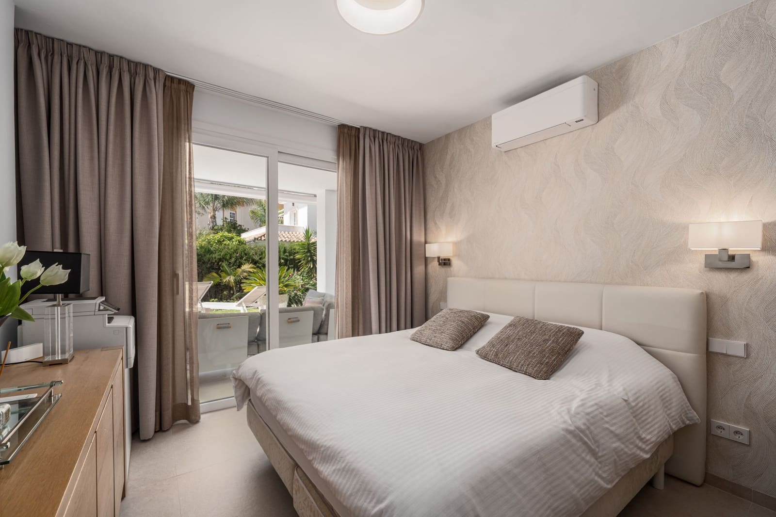 4 soveværelse Villa til salg i Monte Halcones med swimmingpool - € 1.495.000 (Ref: 8939291)