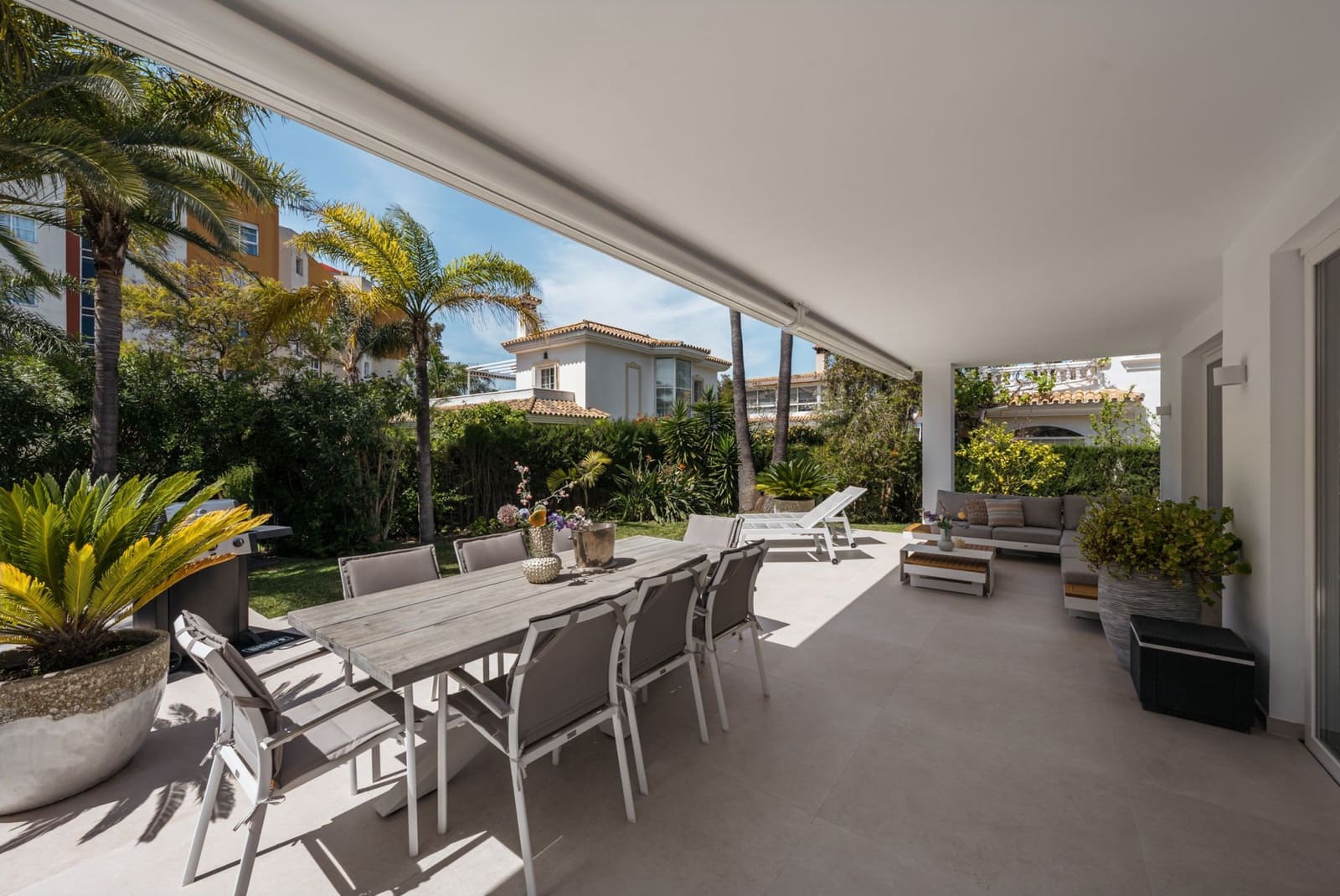 4 soveværelse Villa til salg i Monte Halcones med swimmingpool - € 1.495.000 (Ref: 8939291)