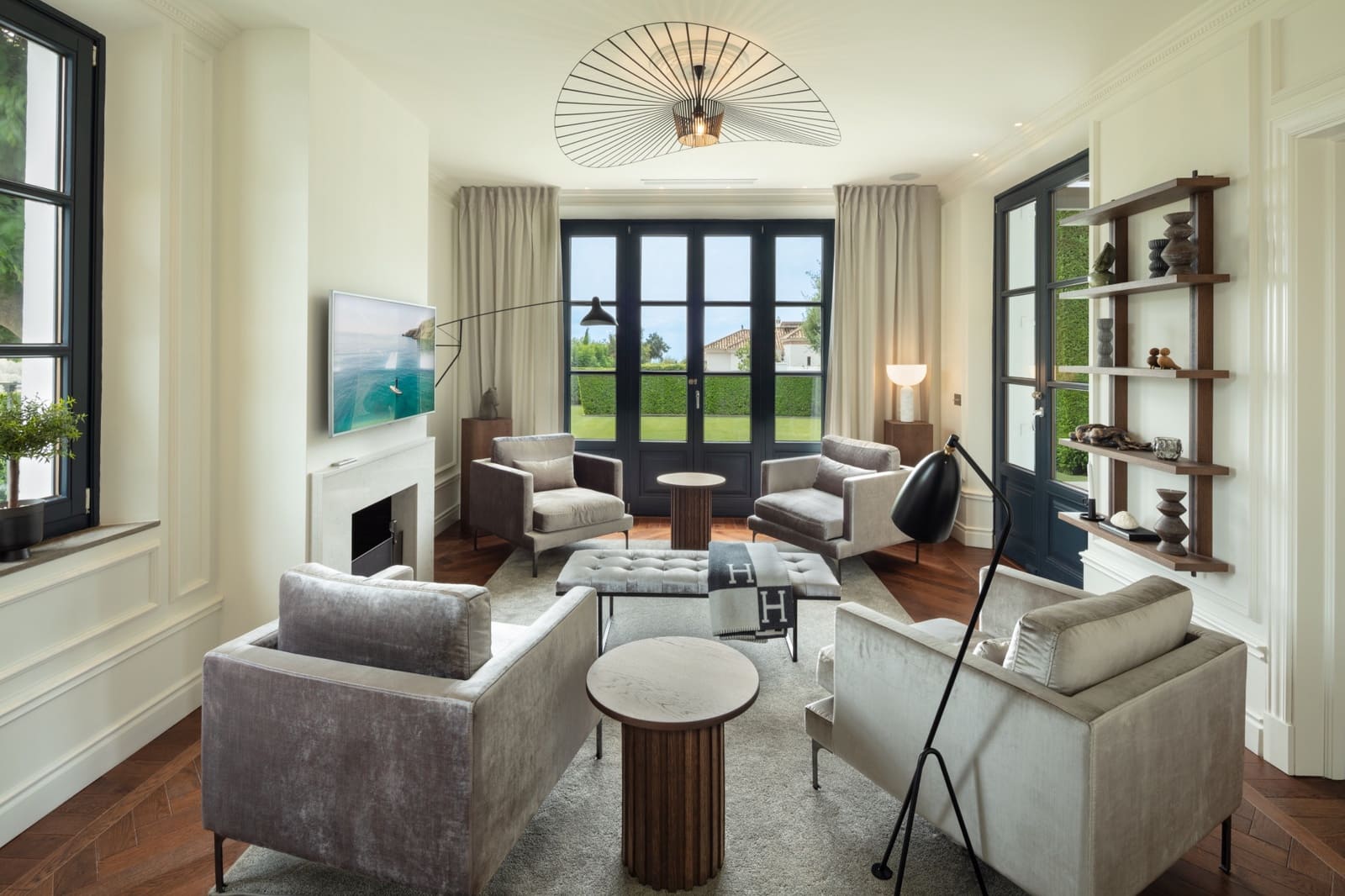 7 bedroom Villa for sale in Marbella with garage - € 13,950,000 (Ref: 8956519)