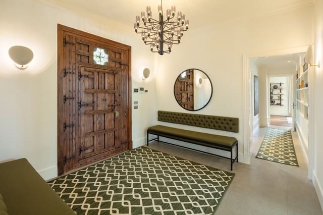 7 bedroom Villa for sale in Marbella with garage - € 13,950,000 (Ref: 8956519)