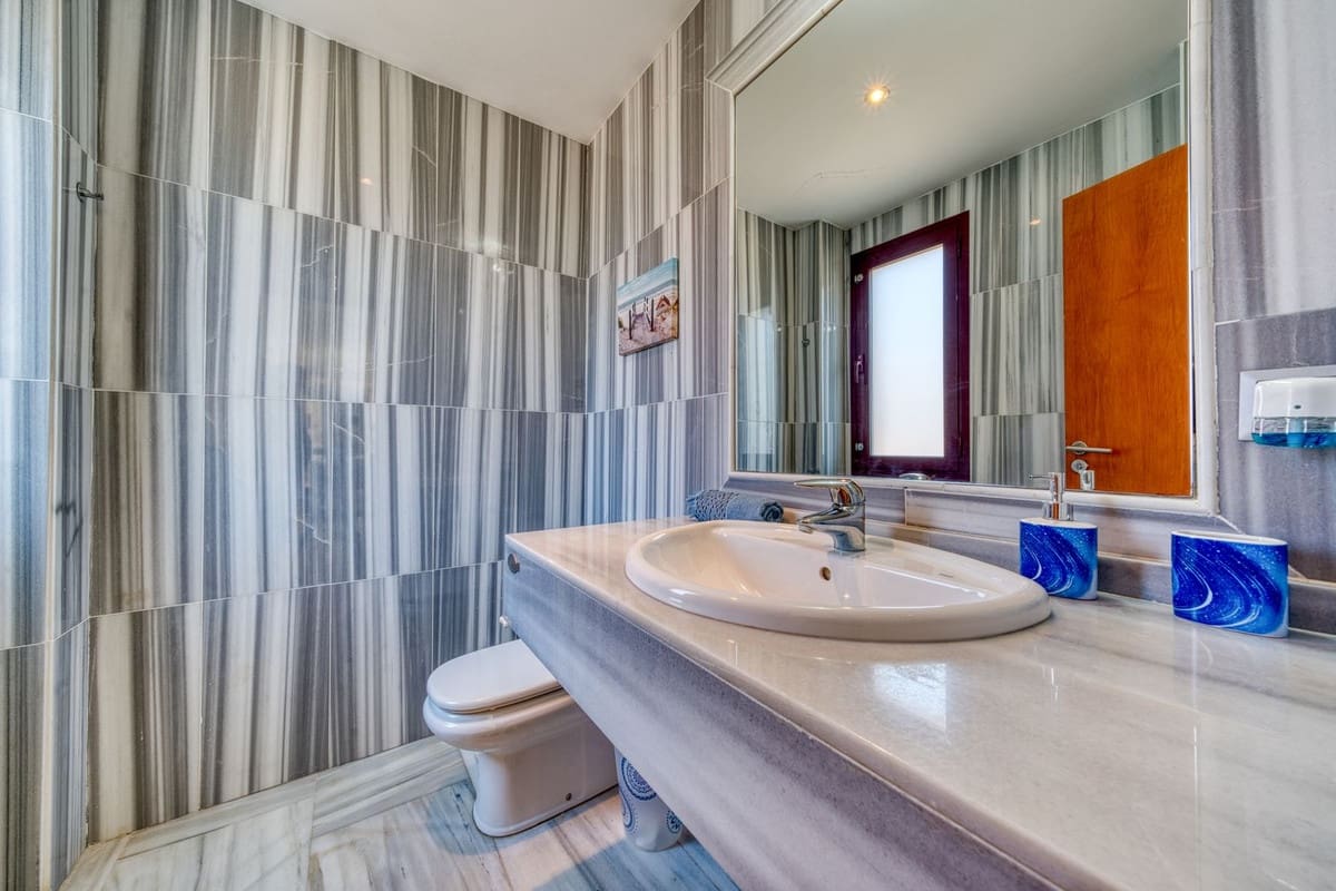 5 sovrum Villa till salu i Los Flamingos med pool garage - 600 000 € (Ref: 10015874)