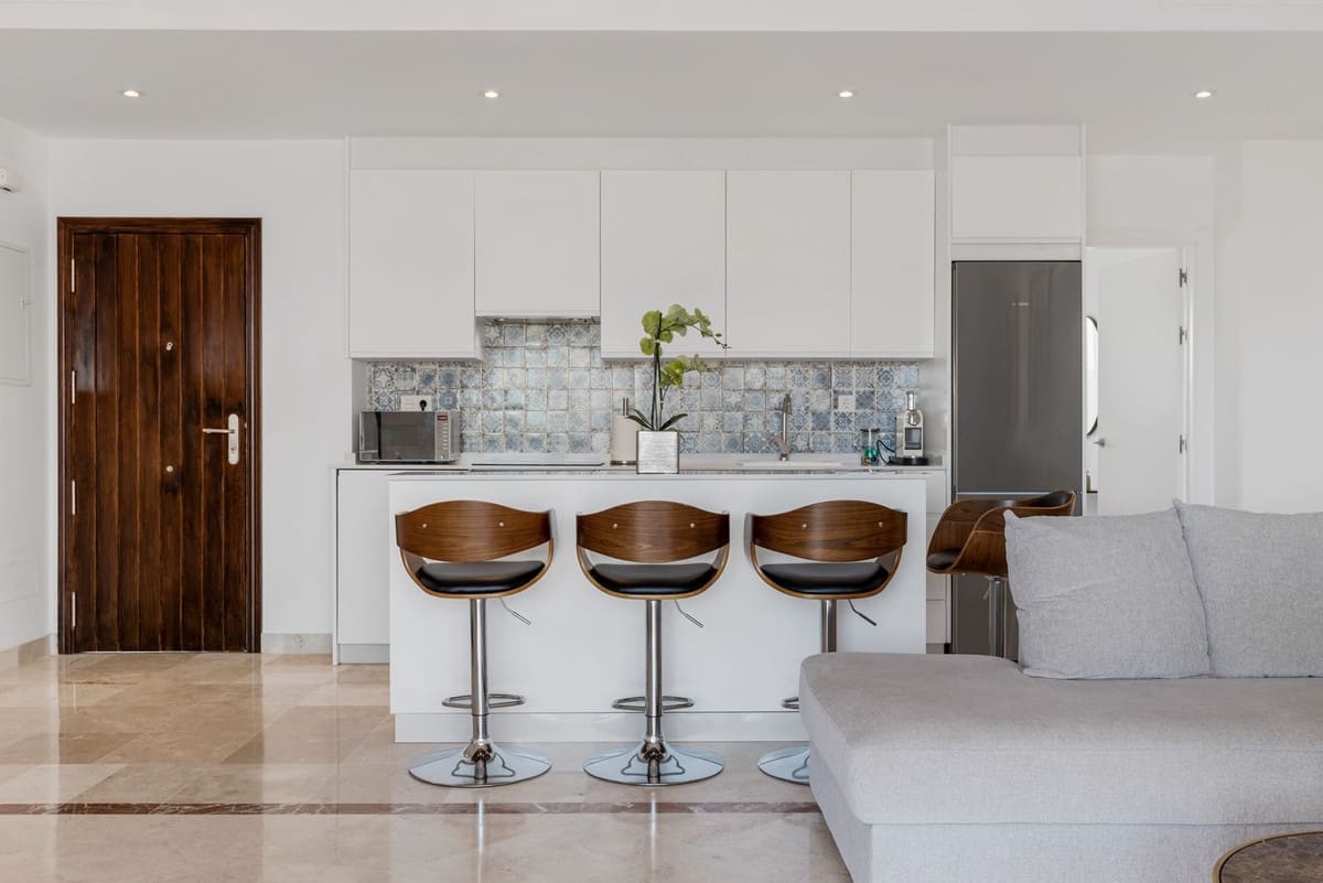 3 bedroom Apartment for sale in Benahavis with pool garage - € 599,500 (Ref: 10015875)