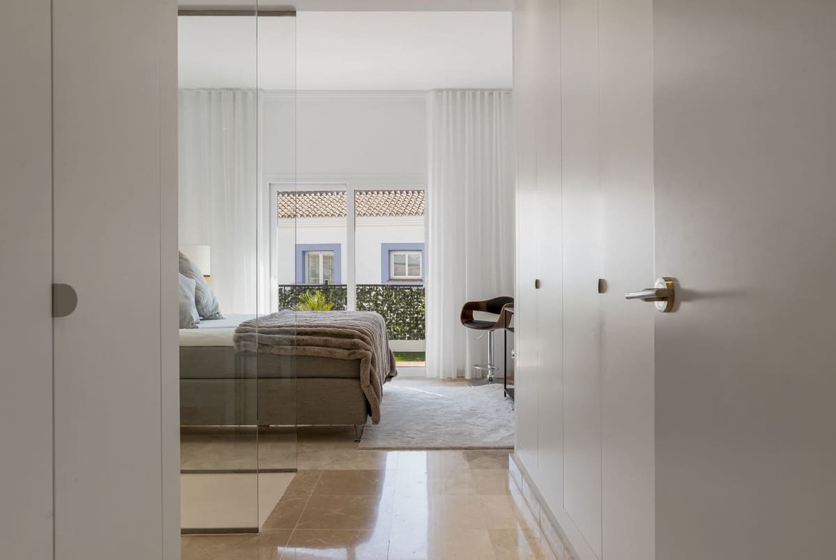 3 bedroom Apartment for sale in Benahavis with pool garage - € 599,500 (Ref: 10015875)