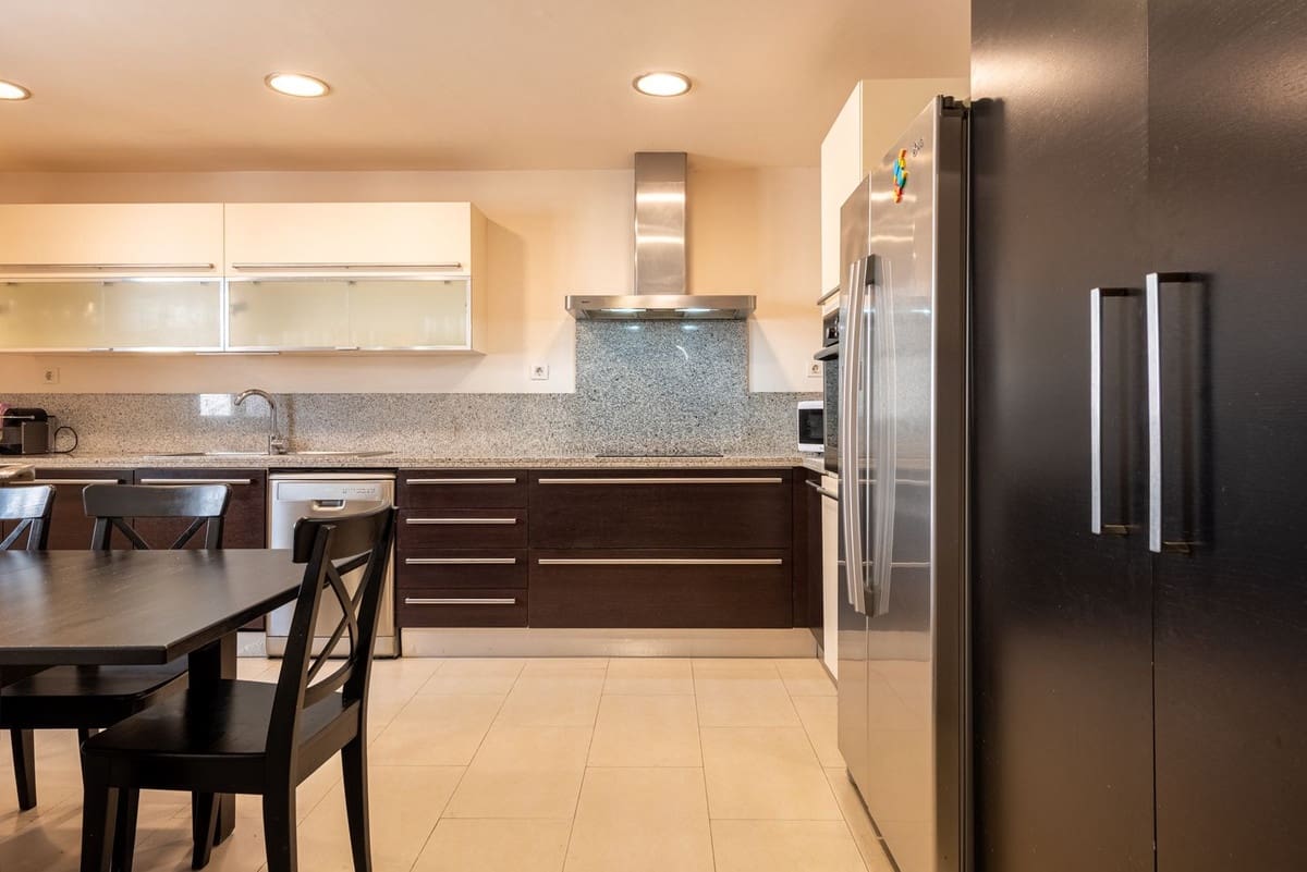4 sypialnia Dom na sprzedaż w Benahavis z garażem - 598 000 € (Ref: 10015878)