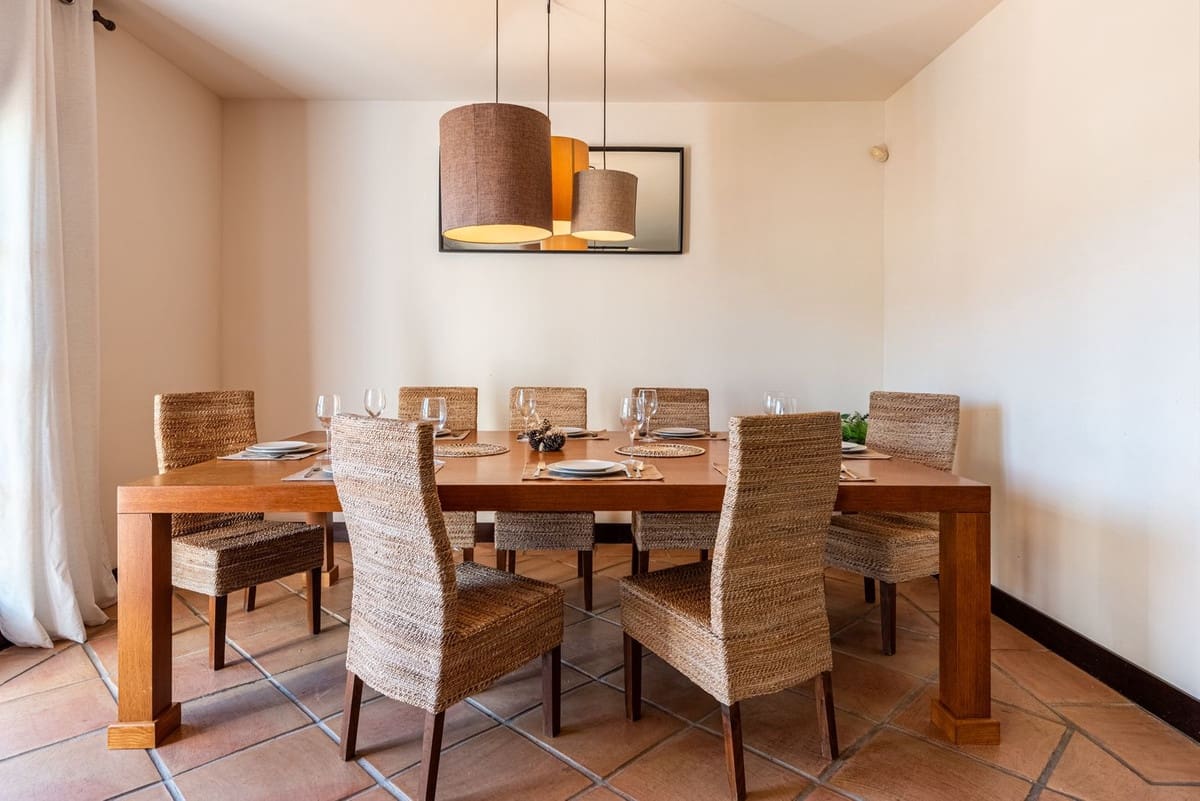 4 sypialnia Dom na sprzedaż w Benahavis z garażem - 598 000 € (Ref: 10015878)