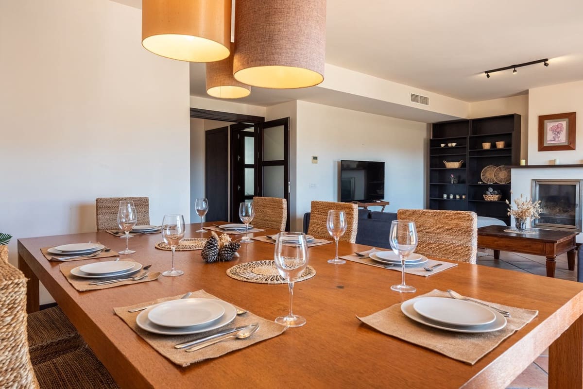 4 sypialnia Dom na sprzedaż w Benahavis z garażem - 598 000 € (Ref: 10015878)