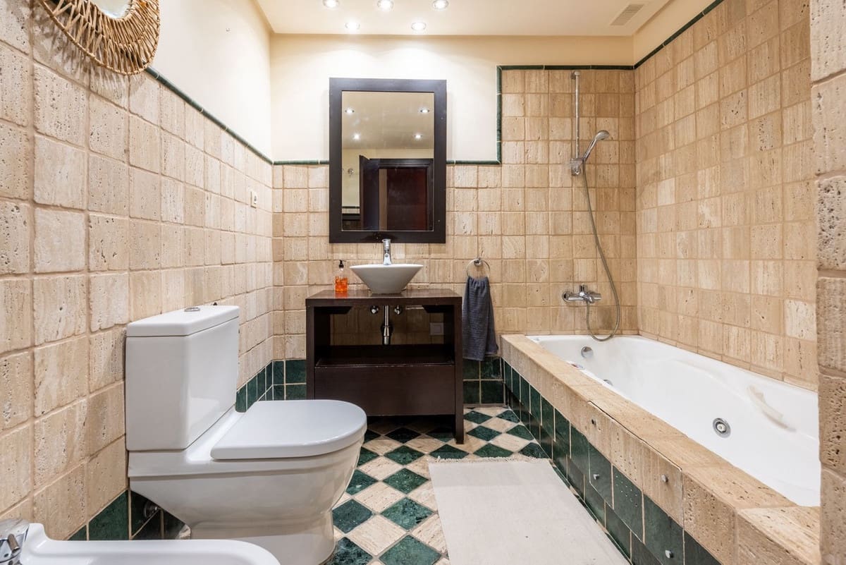 4 sypialnia Dom na sprzedaż w Benahavis z garażem - 598 000 € (Ref: 10015878)