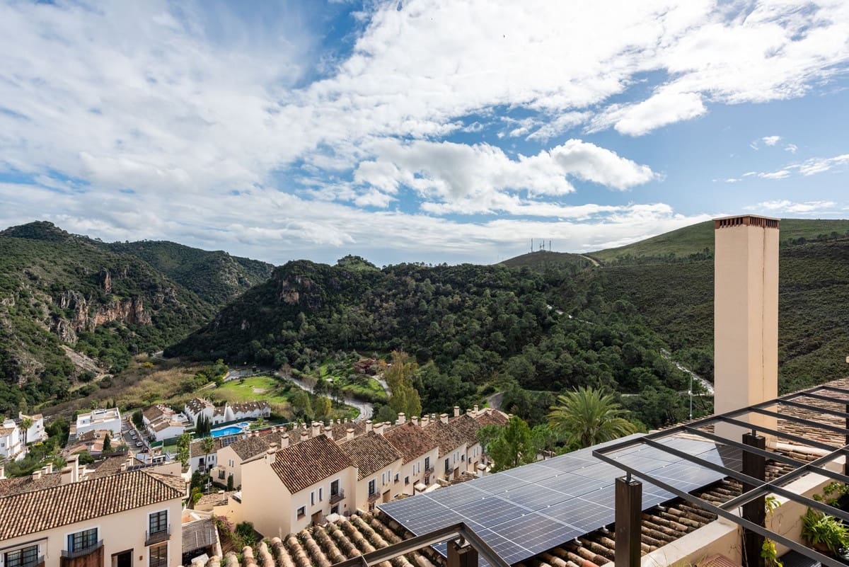 4 sypialnia Dom na sprzedaż w Benahavis z garażem - 598 000 € (Ref: 10015878)
