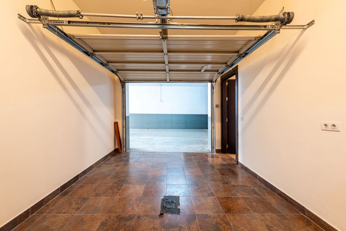 4 sypialnia Dom na sprzedaż w Benahavis z garażem - 598 000 € (Ref: 10015878)