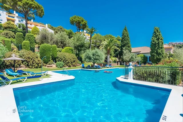 3 bedroom Apartment for sale in Benahavís with pool - € 595,000 (Ref: 10015879)