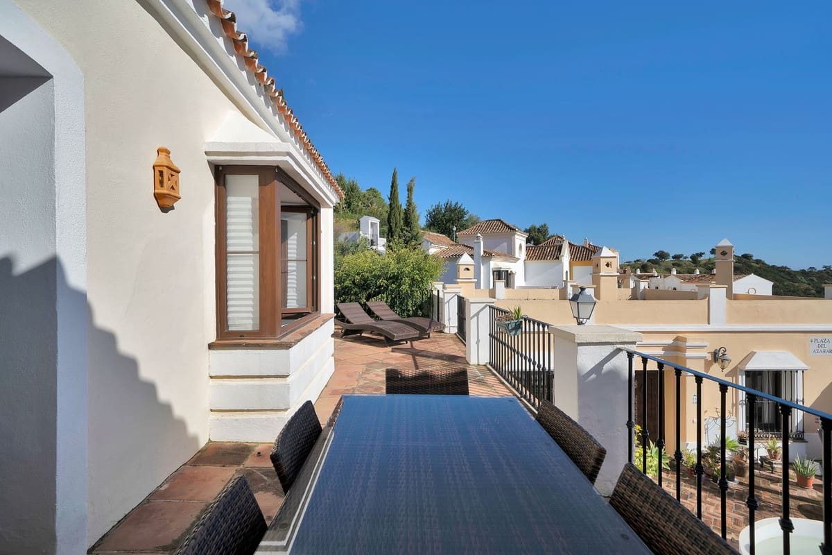 3 sypialnia Dom na sprzedaż w Benahavis z basenem garażem - 595 000 € (Ref: 10015880)