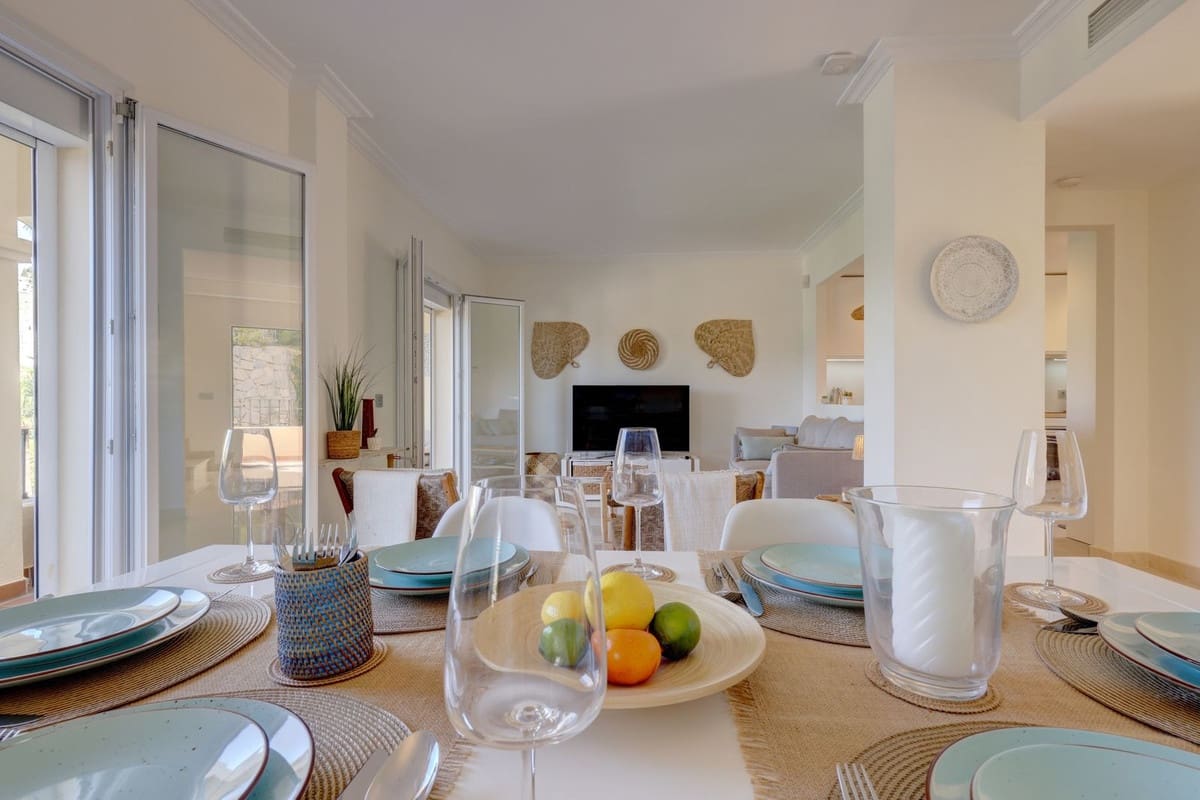 3 sypialnia Apartament na sprzedaż w La Quinta z basenem garażem - 595 000 € (Ref: 10015881)