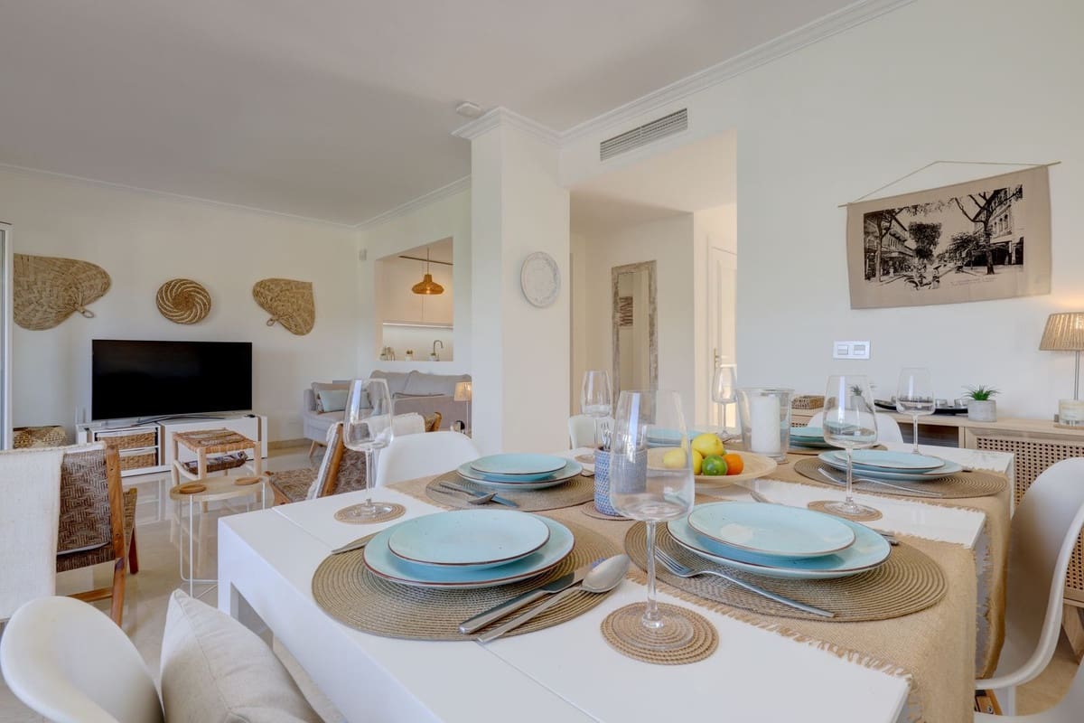 3 sypialnia Apartament na sprzedaż w La Quinta z basenem garażem - 595 000 € (Ref: 10015881)