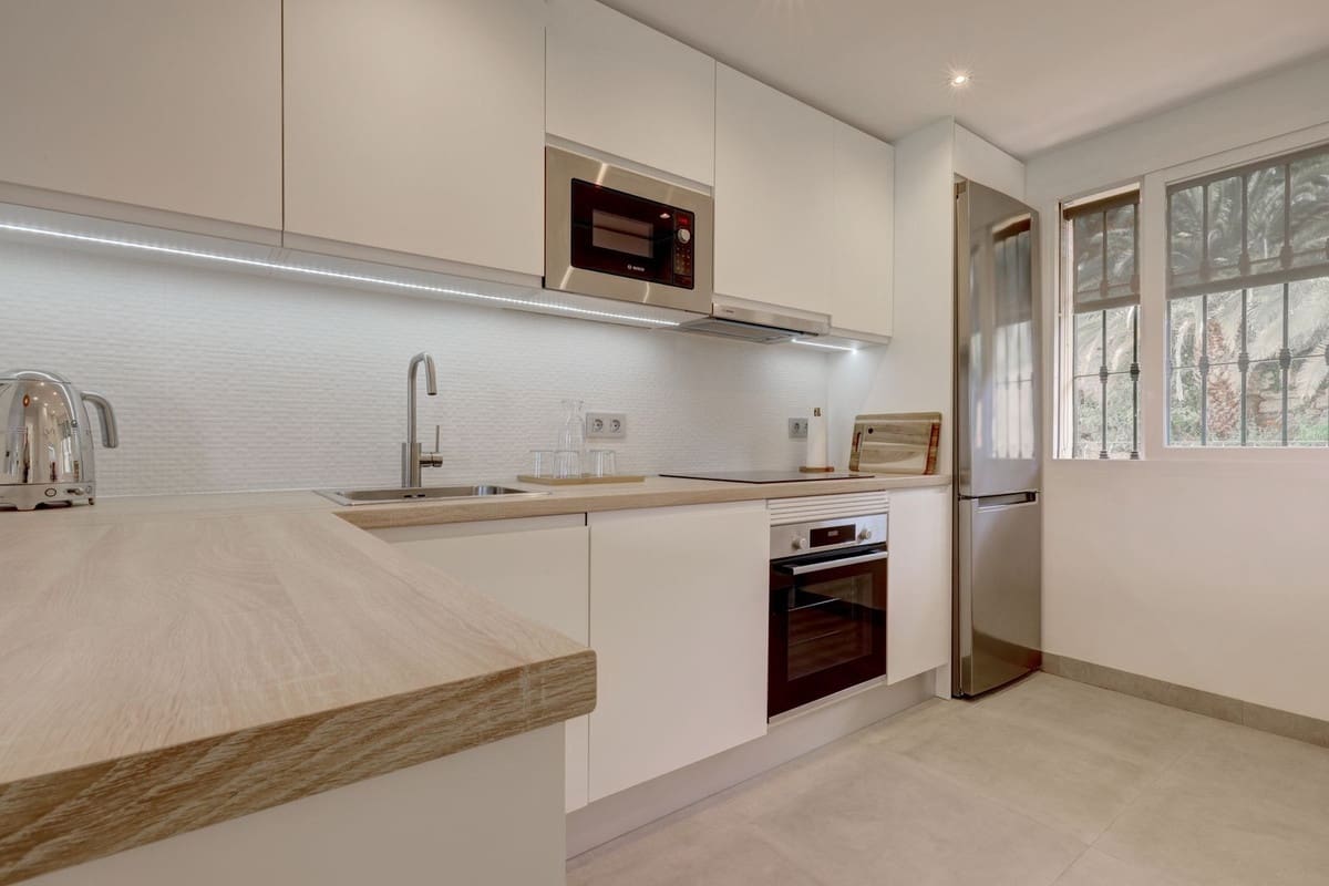 3 sypialnia Apartament na sprzedaż w La Quinta z basenem garażem - 595 000 € (Ref: 10015881)