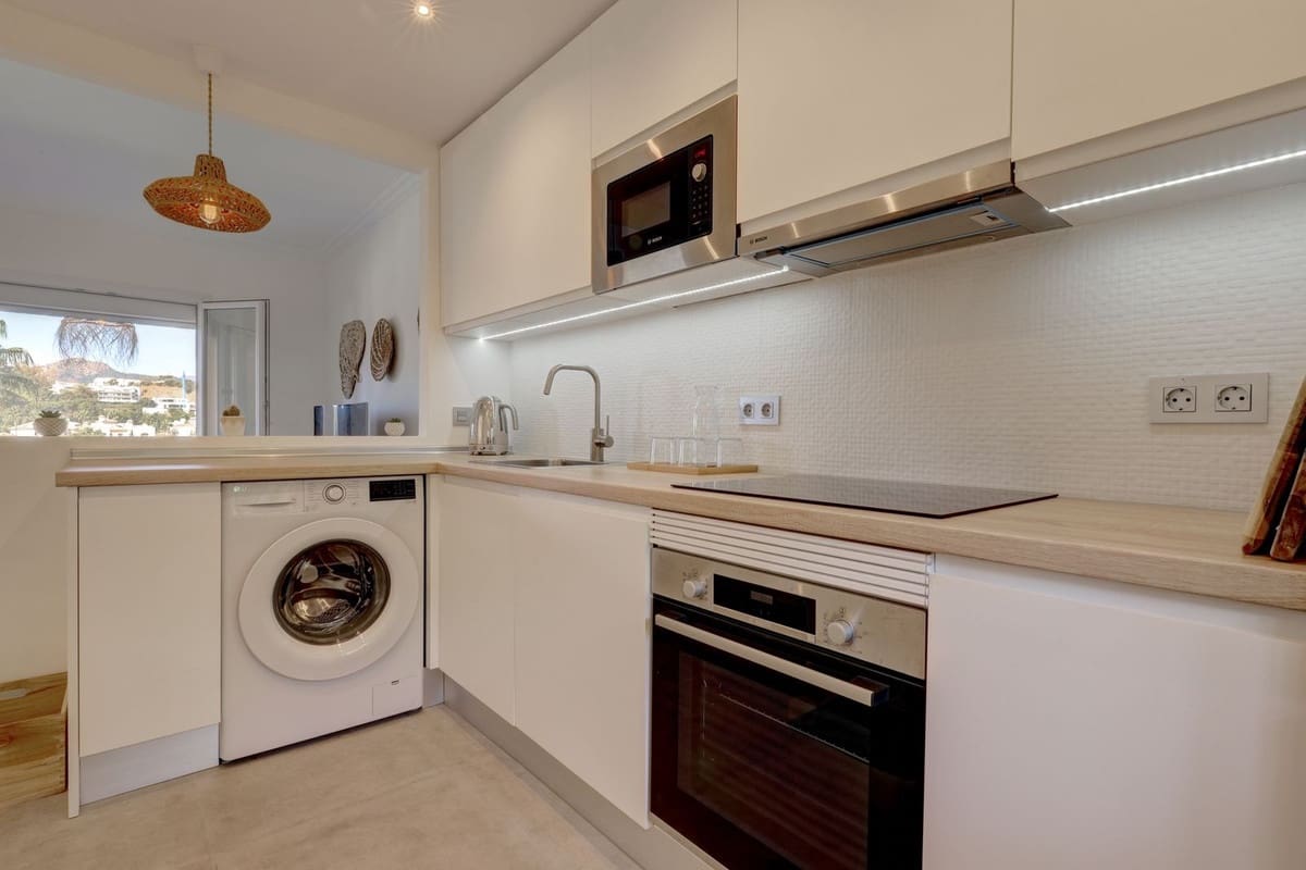 3 sypialnia Apartament na sprzedaż w La Quinta z basenem garażem - 595 000 € (Ref: 10015881)
