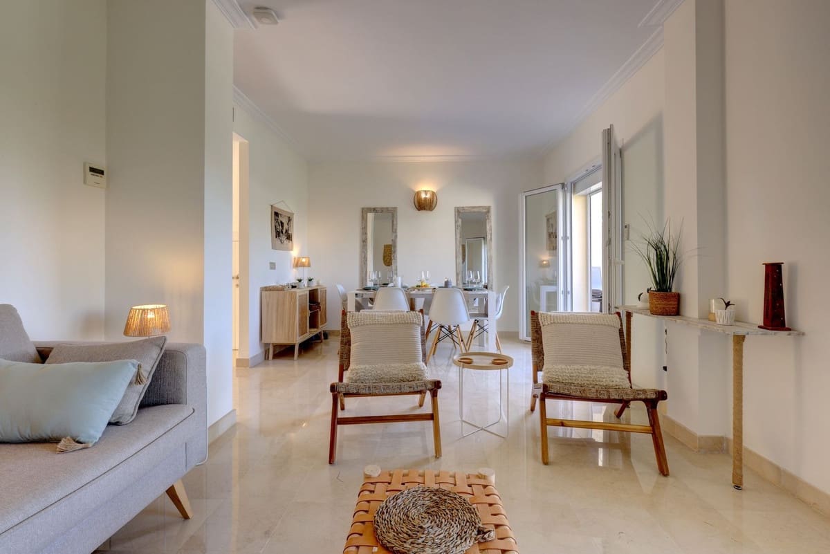3 sypialnia Apartament na sprzedaż w La Quinta z basenem garażem - 595 000 € (Ref: 10015881)