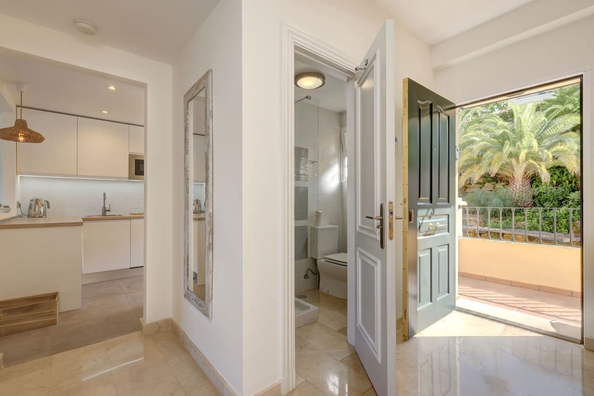 3 sypialnia Apartament na sprzedaż w La Quinta z basenem garażem - 595 000 € (Ref: 10015881)