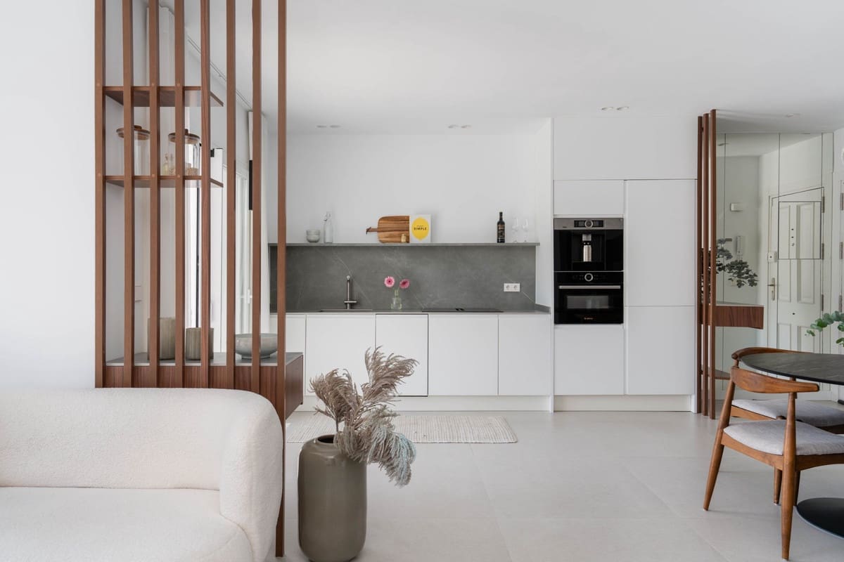 2 bedroom Apartment for sale in Benahavis with pool garage - € 595,000 (Ref: 10015883)