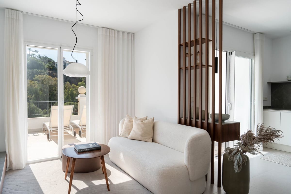 2 bedroom Apartment for sale in Benahavis with pool garage - € 595,000 (Ref: 10015883)