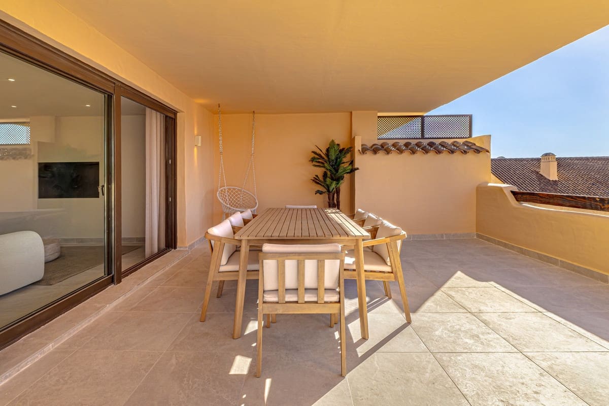 2 soverom Leilighet til salgs i Benahavis - € 595 000 (Ref: 10015884)