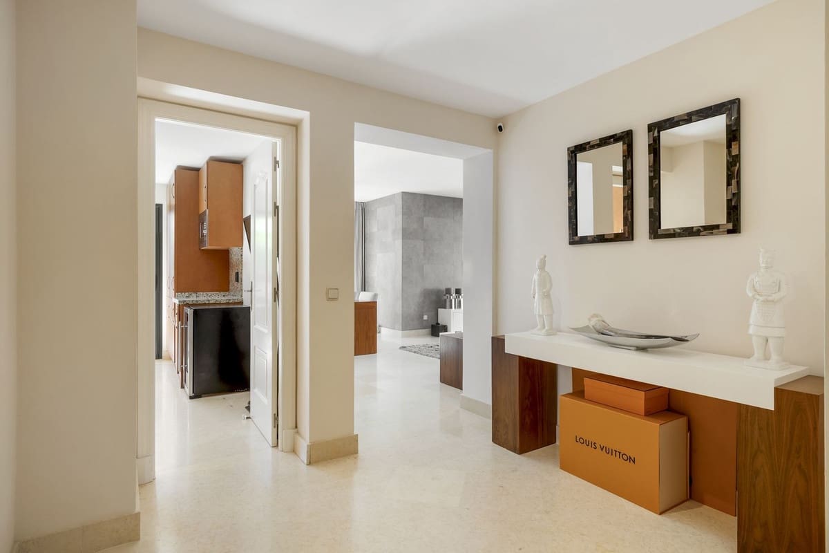 2 quarto Apartamento para venda em Benahavis com piscina garagem - 549 500 € (Ref: 10015885)