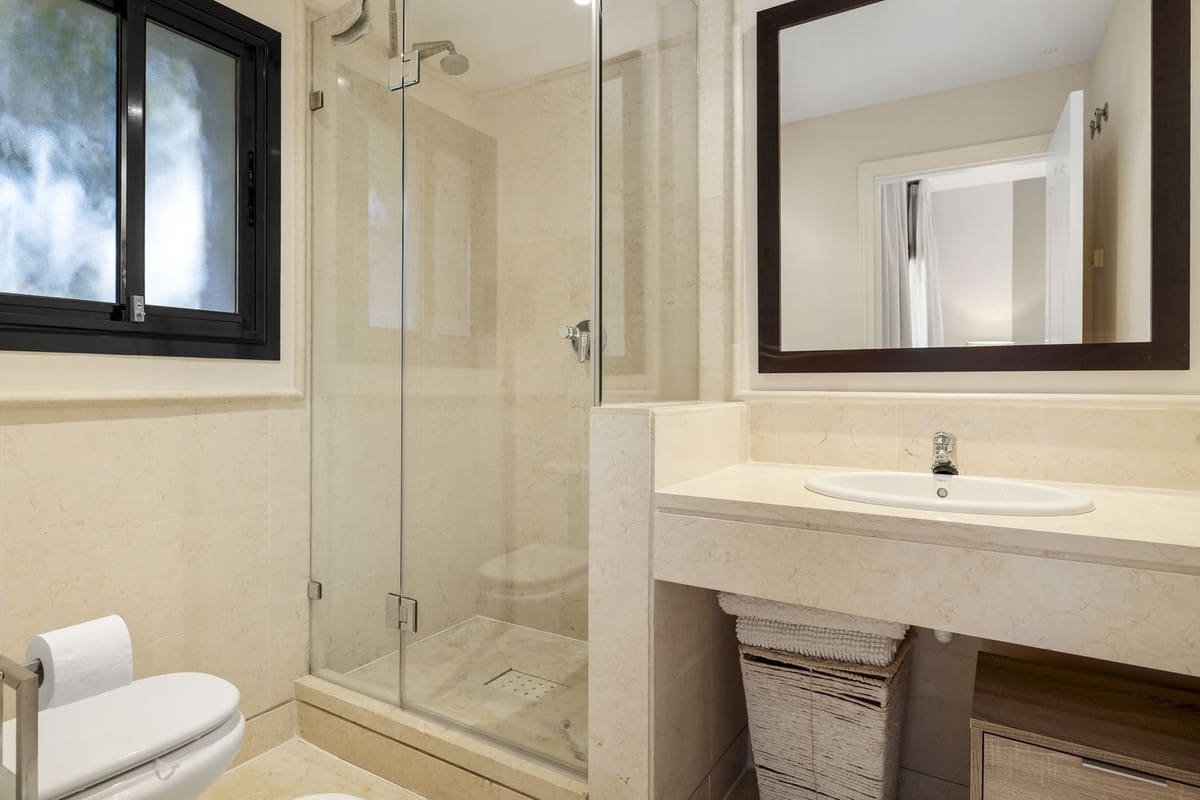 2 quarto Apartamento para venda em Benahavis com piscina garagem - 549 500 € (Ref: 10015885)