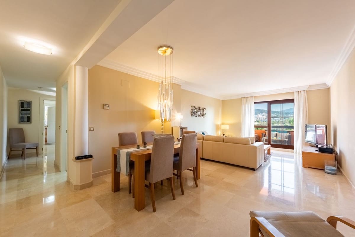 3 bedroom Apartment for sale in Benahavis with pool garage - € 549,000 (Ref: 10015886)