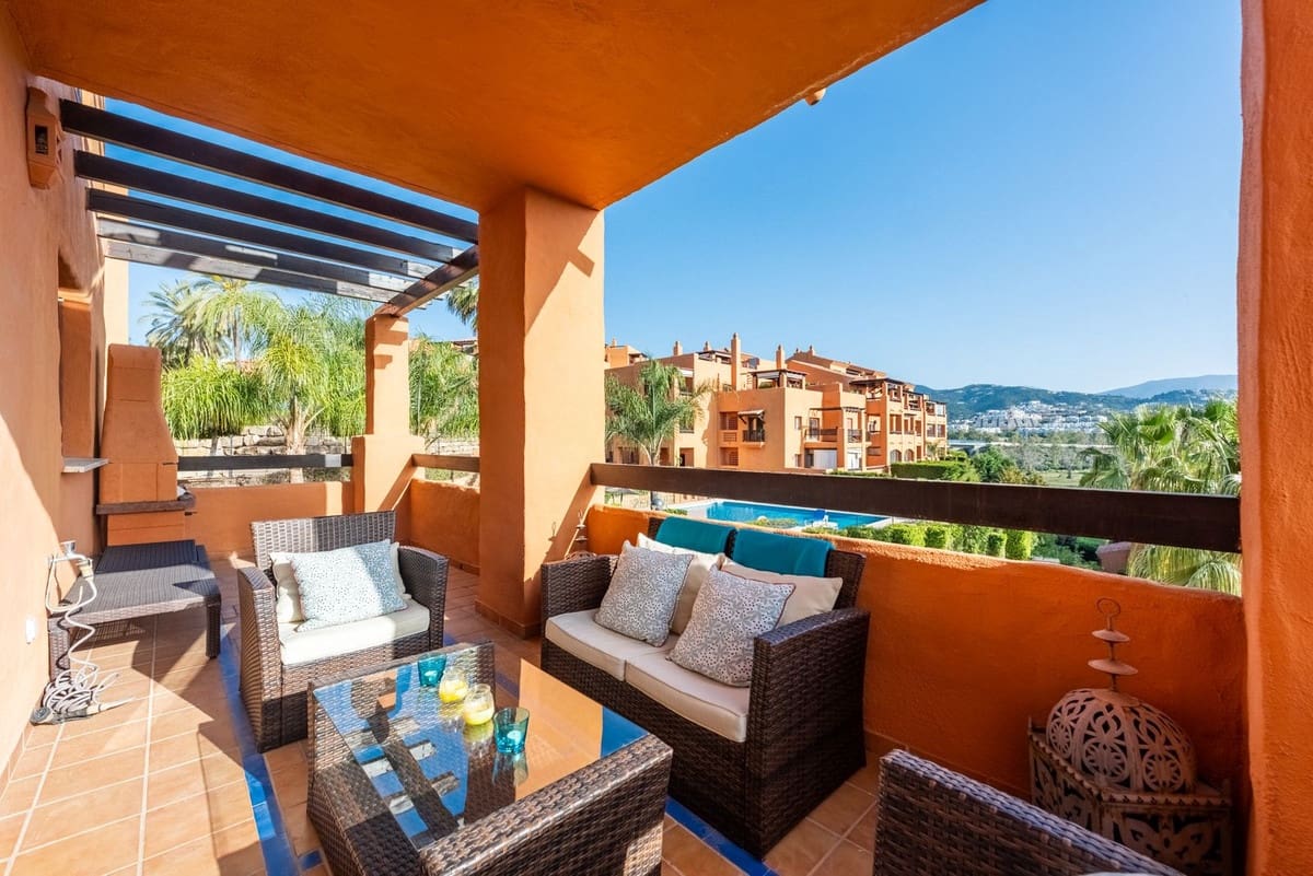 3 bedroom Apartment for sale in Benahavis with pool garage - € 549,000 (Ref: 10015886)