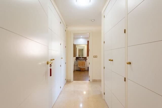 3 sypialnia Apartament na sprzedaż w Benahavís z basenem garażem - 549 000 € (Ref: 10015886)