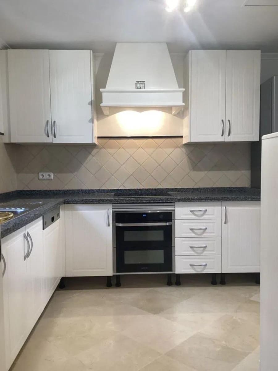 2 slaapkamer Huis te koop in Benahavis met zwembad garage - € 545.000 (Ref: 10015887)